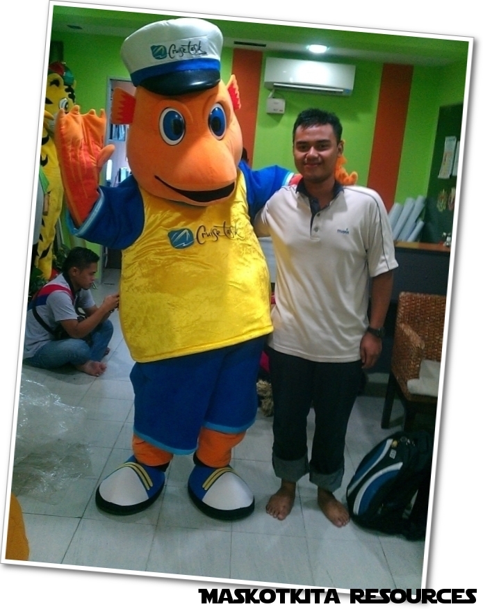 one of our staff had a photo with the new mascot.